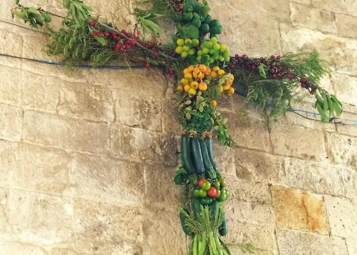 Sulle Antiche Mura Di Cinta
